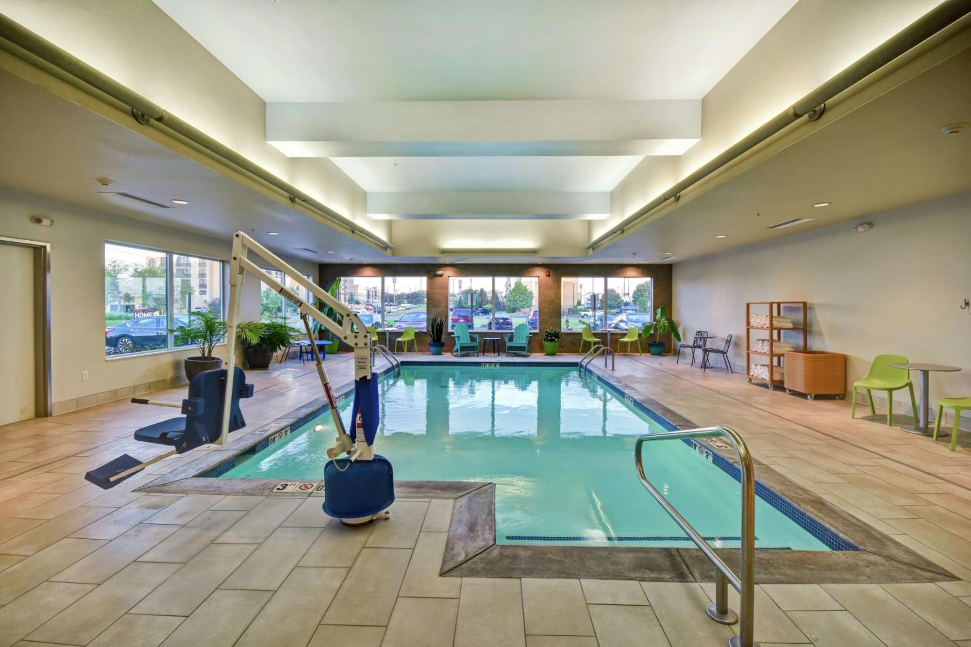 Home2 By Hilton North 3* Springfield
